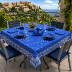 Nappe Carrée Bleue joli motif Provençal "Gordes"