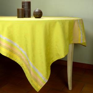 Nappe carrée Provençale Jacquard Verte tilleul motif fleurs