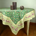 Nappe Carrée Provençale Verte galonnée recto/verso motif "Floral"