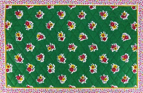 Set de table matelassé 30x45 Vert motif Fleurs