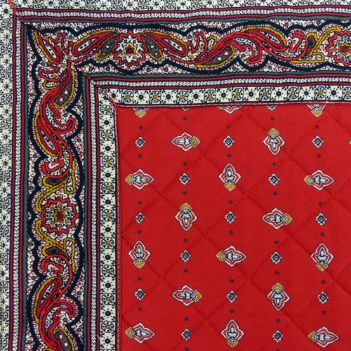Tapis matelassé Provençal Rouge "Calisson" 75x75 cm